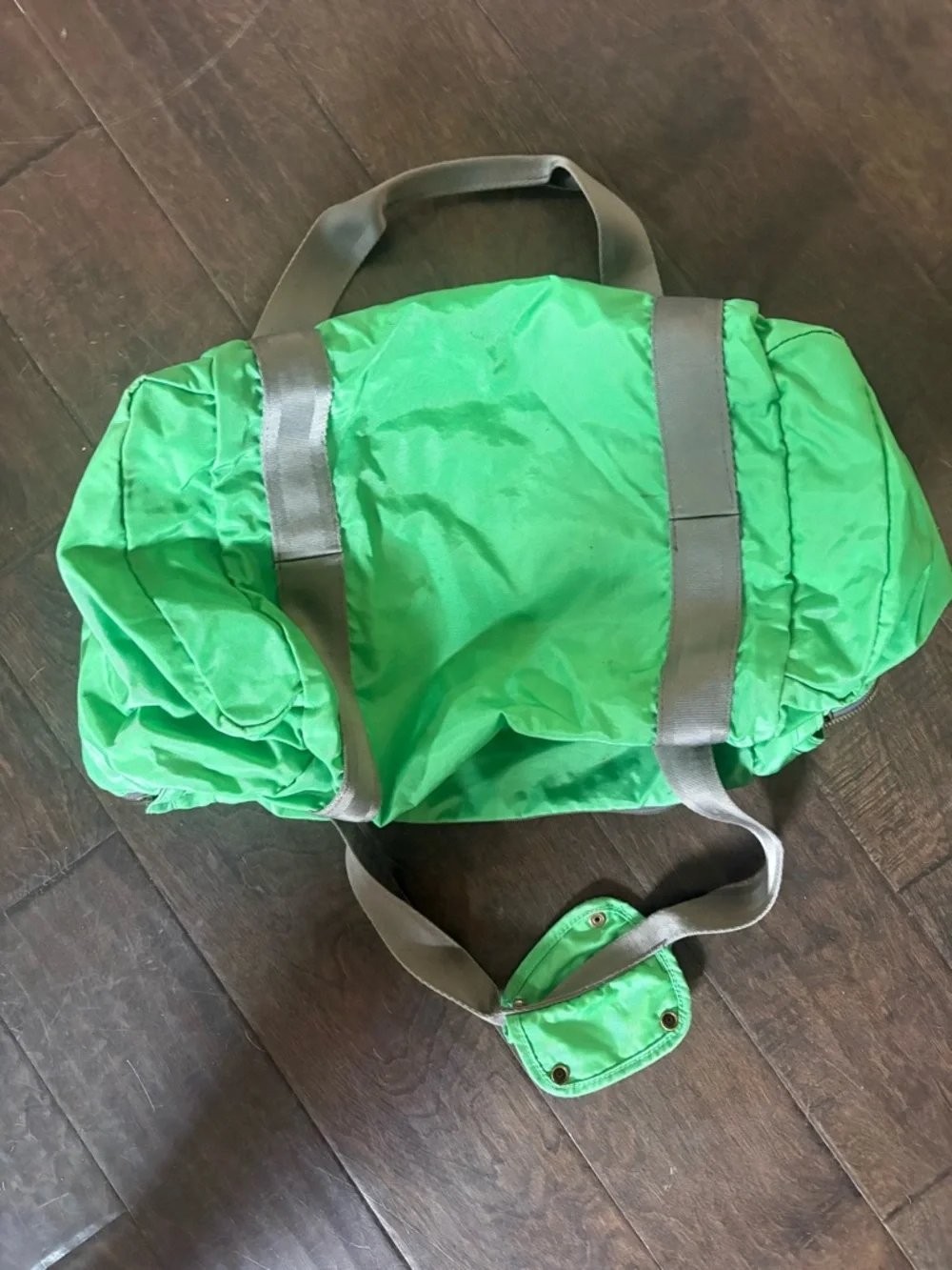 Jansport Bright Green Duffel with Light Gray Straps. Vintage.